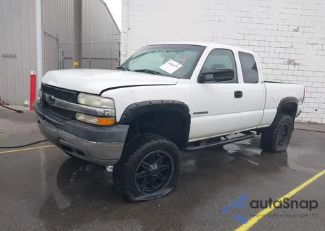 2002 Chevrolet Silverado 2500Hd from USA, damaged, VIN 1GCHK29U12E211356